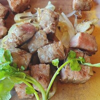 横浜瀬里奈 ステーキドーム - 