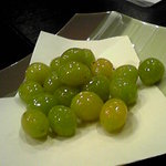 お食事処たかせ - 銀杏の唐揚げ（素揚げ）３５０円 銀杏って揚げるとモッチリするのね。