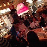 浪花ろばた 頂鯛 - ＡＫＢが流れています。笑