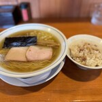 きく屋 - 中華そば＋肉ごはん