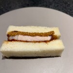 イチリン ハナレ - 山形三元豚の黒酢カツサンド