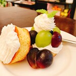 パルファン - ぶどうのショートケーキ