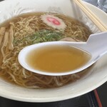 味処すゞき - 透き通るスープ