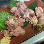 あい庵 - あい庵 - 鶏のレバ・もも・むね三種盛り合わせ
鶏のレバ・もも・むね三種盛り合わせ