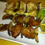 やきとり安さん - 串焼き(鳥、レバー)