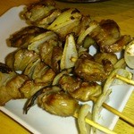 やきとり安さん - 串焼き(ハツ、砂肝、タン)