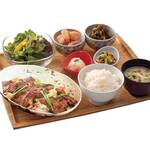 やまや - 料理写真:【ランチ】じっくりたれ漬けしょうが焼き定食