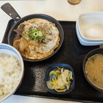 吉野家 - 料理写真:月見牛とじ御膳