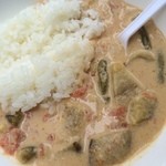 Sauzaikoubouyanoya - イベントにて「タイスープカレー(600円)」。迸るココナッツミルクの甘さ。スパイスもしっかり効かせてあるけんだど、私には丁度良いマイルドさ。『やの家』はこのタイカレーから始まった総菜店だとか。