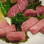 焼肉 カルビ亭 - 熟成特選牛タン＆特選ヒレ肉