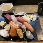 歩 - にぎり12貫　1300円