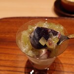 伯雲 - 巨峰とヨーグルトのアイスクリーム