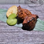 ペルー料理 bepocah - Anticucho de res (和牛ハツのペルー風BBQソースでマリネし焼いたもの)