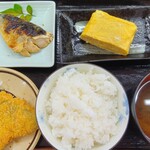 きっする食堂 - ご飯、味噌汁、各110円