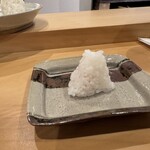 勢麟 - 塩結び小さめでお願いしました。大将のギャグで極小サイズがでてきました！ちっちゃ（笑）