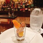 バー・プルーフ - ジントニックとお通し