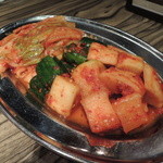 焼肉 ジャンボ 本郷店 - キムチ盛り合わせ
