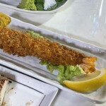 俵や - 大きくて満足の海老フライ