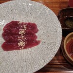 うなぎと炭焼 久松 - ニタリクジラ刺身