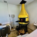 with dog coffee - 店内