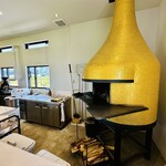 with dog coffee - 店内