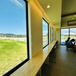 with dog coffee - 店内