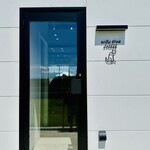 with dog coffee - 外観