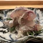 勢麟 - ブリンブリンの鯵、量もてんこ盛りでした♡お酒がすすみます。