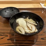 勢麟 - 松茸　真鯛　醤油　塩と水だけのシンプルな構成要素