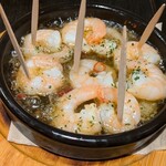 スペインバルALBA - 海老のアヒージョ