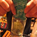 ドブ六九 - 焼酎水割り青汁入り￥６００