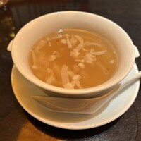 廣東料理 民生 ヒルトンプラザウエスト店 - 湯葉入りとろみスープ