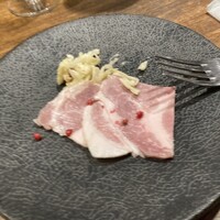 シャンパン食堂 - 前菜を選ばなかってので、つきだし、うれしかった