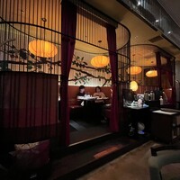 廣東料理 民生 ヒルトンプラザウエスト店 - チャイニーズモダンなオシャレな内装✩.*˚