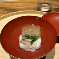 温石 - 白甘鯛と冬瓜のお椀　柚子