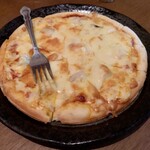 快食酒房馬車屋 - 入店して真っ先に頼んだピザ。