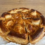 アップルパイの店 ＭＩＹＡ - カットはお母さんが聞いてくれる♪