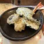 やまや - 海老天皿440円、海老が美味い！大きくて歯応えある食感でちゃんと海老の旨みがある。