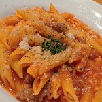 ウルトラチョップ - 島とうがらしとラムサルシッチャのペンネアラビアータ