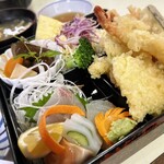 内海八 - お重のアップ、角度を変えて