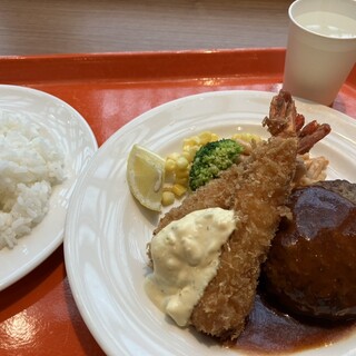 ロイヤルキャフェテリア_1