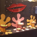 ピエール・エルメ・サロン・ド ・テ - ディスプレイ