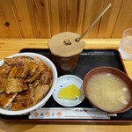 ぶた丼のとん田 - 