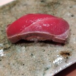 神田錦町 鮨たか晴 - マグロ赤身の醤油漬け