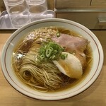 濃厚鶏そば 葵 - 淡麗鳥そば(醤油)900円