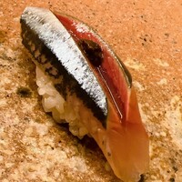 すし家 祥太 - 秋刀魚。肝乗せです