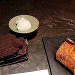 SECRETO - フィロゾフのパンとトリュフバター