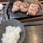 感動の肉と米 北千住店 - 