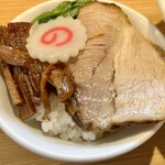 オランダ軒 - ・半ライス（130円）･･･チャーシュー等を乗せてます。