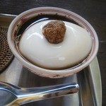 今日のおやつは「杏仁豆腐」でした。